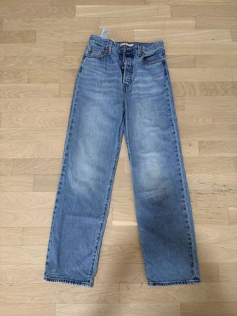 Levi’s Ribcage Straight Ankle Jeans Blau – Grösse W28