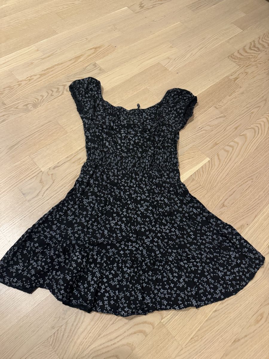 Kleider: Sommerkleid – Neu (gemäss Beschreibung) aus Pfäffikon ZH von aitm_00 1
