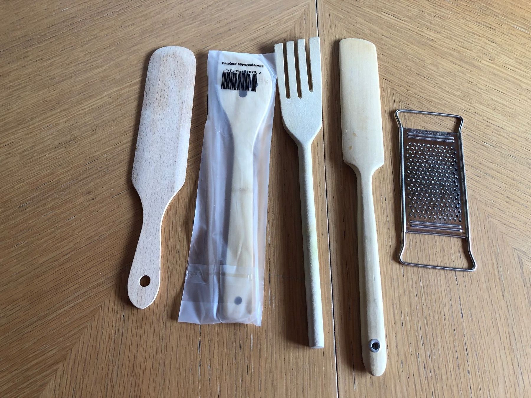 Elettrodomestici da cucina: 5 tlg.Küchenhelfer Set / Holz – Usato da Schübelbach venduto da Dolly990_2