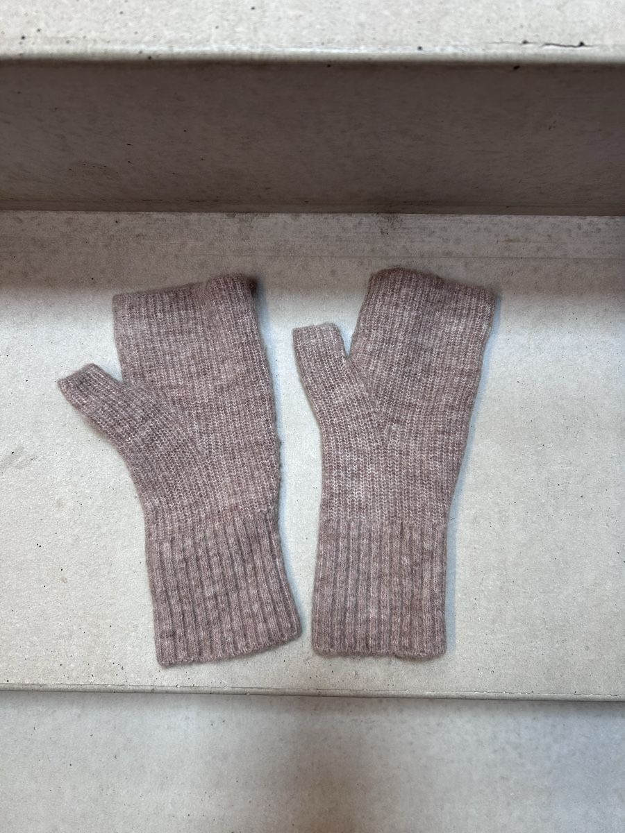 Guanti & manicotti: Handschuhe des petits hauts – Usato da Winterthur venduto da seri_bo 1