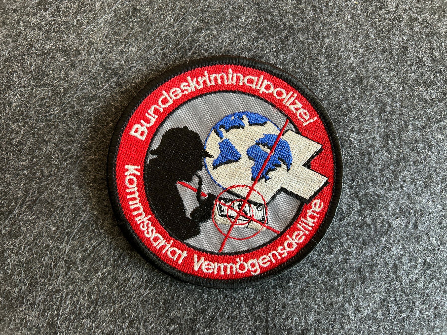Plaketten & Abzeichen: Patch Bundeskriminalpolizei Kommissariat Vermögensdelikte – Gebraucht aus Berikon von DGC-1995