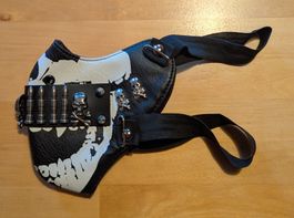 Motorradmaske mit Skull und Nieten weiss/schwarz