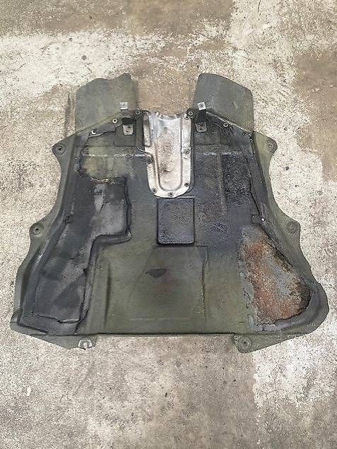 Alfa Romeo Tutti pezzi di ricambio auto: Alfa Romeo 166 3.0 V6 Motorabdeckung – Usato da Wangen ZH venduto da Mertens 1