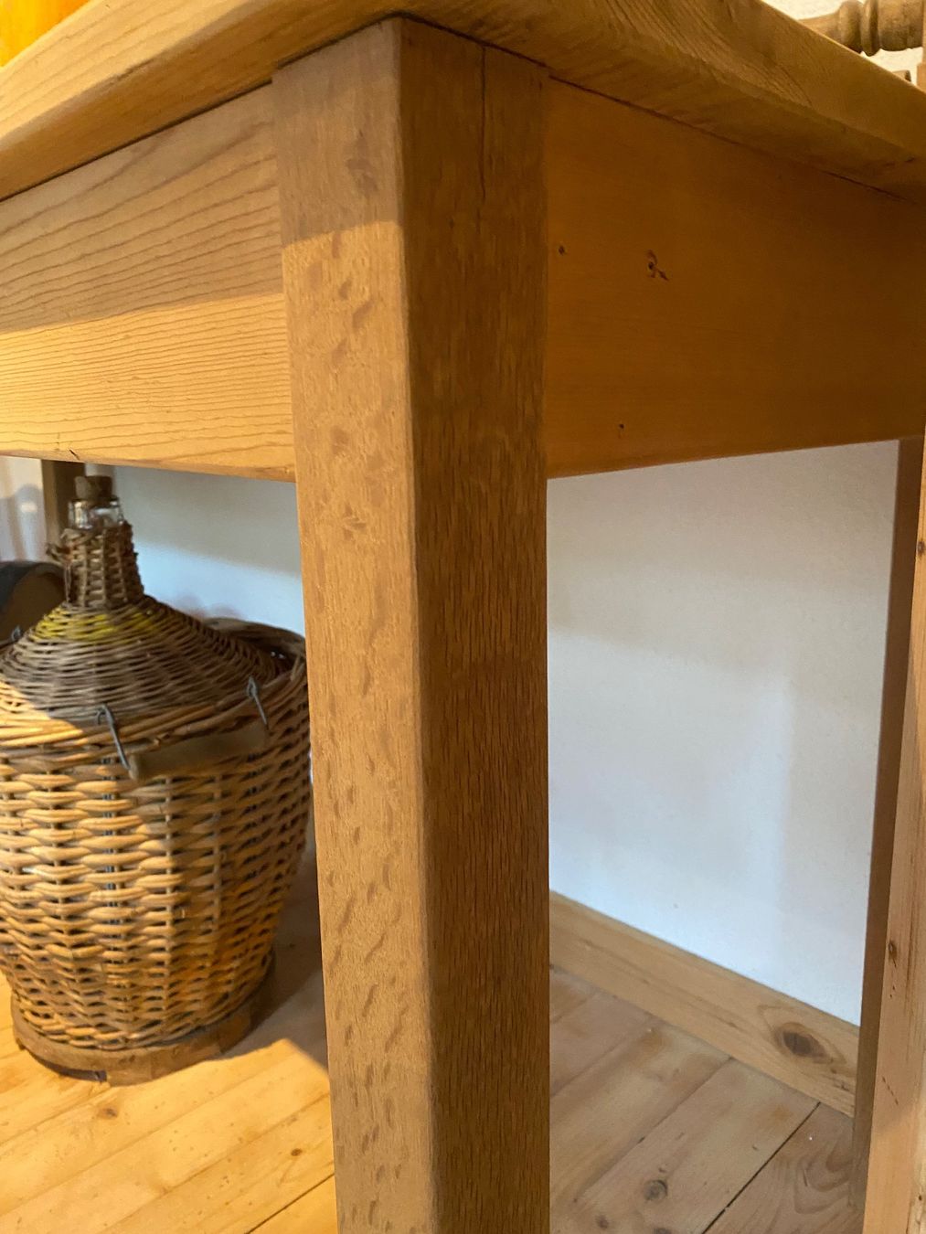 Tavoli: Antiker Tisch – Usato da Lenk im Simmental venduto da gwustu 1