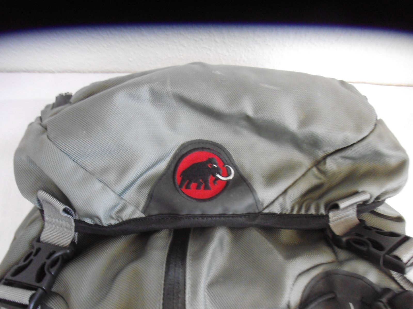 Mammut Zaini: Mammut Rucksack schwarz/grau – Usato da Walenstadt venduto da Pluisa 1
