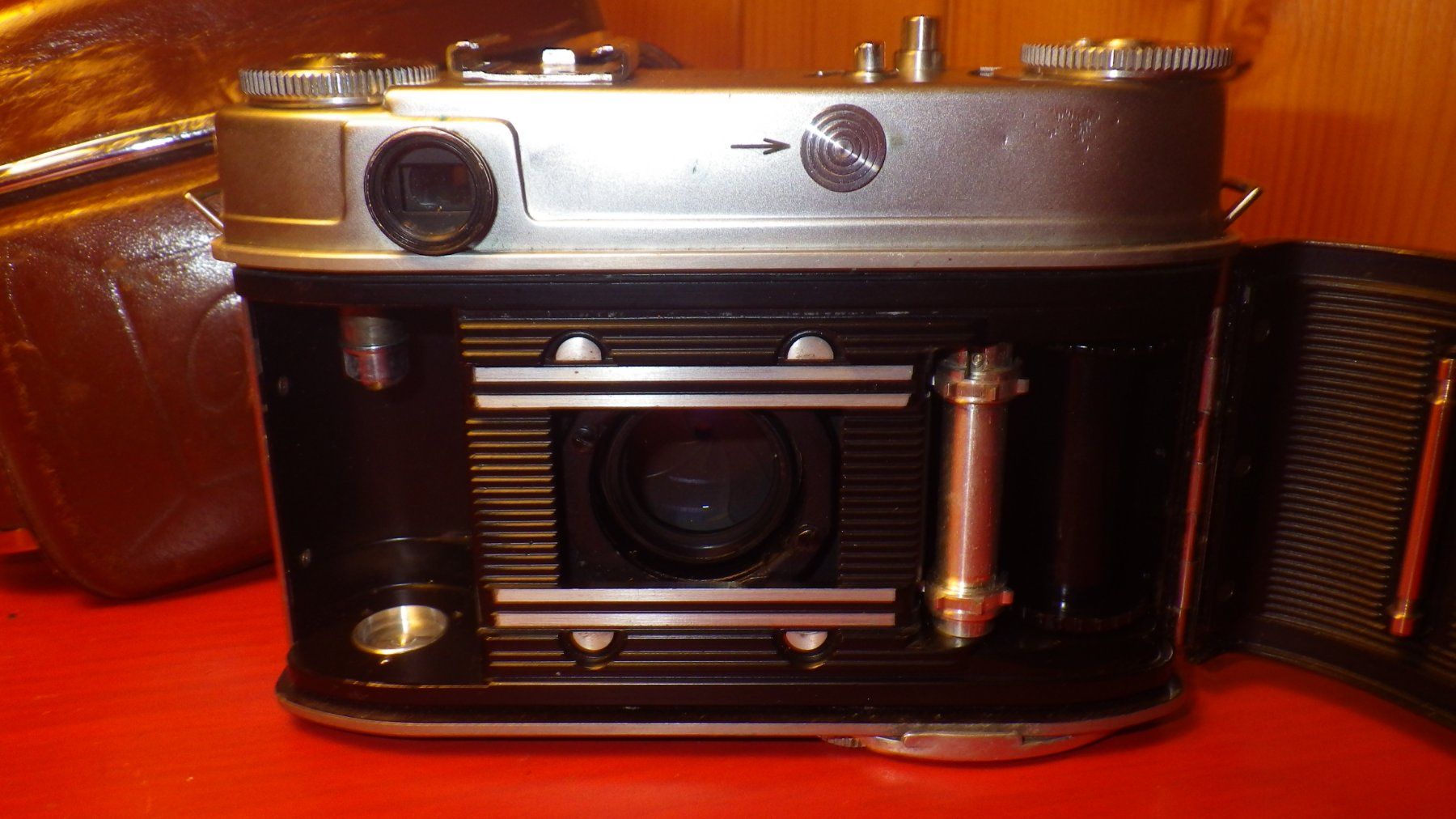 Kodak Fotocamera: Kodak Retina IIIc avec étui – Usato da Corbeyrier venduto da SkinGraft 4