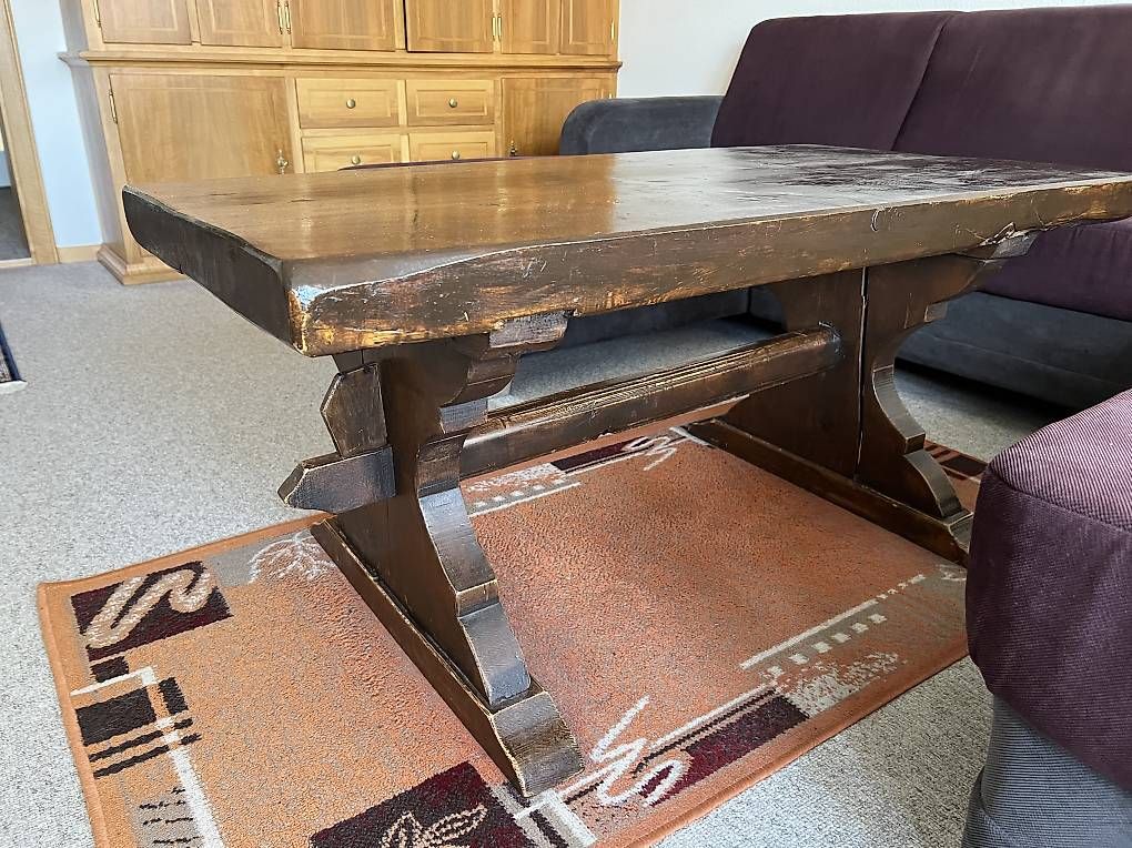 Tavoli: Alter Massivholz Couch-Tisch / Gais – Usato da Tübach venduto da tuskano
