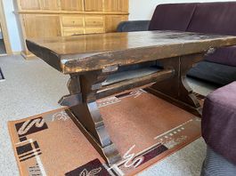 Alter Massivholz Couch-Tisch / Gais