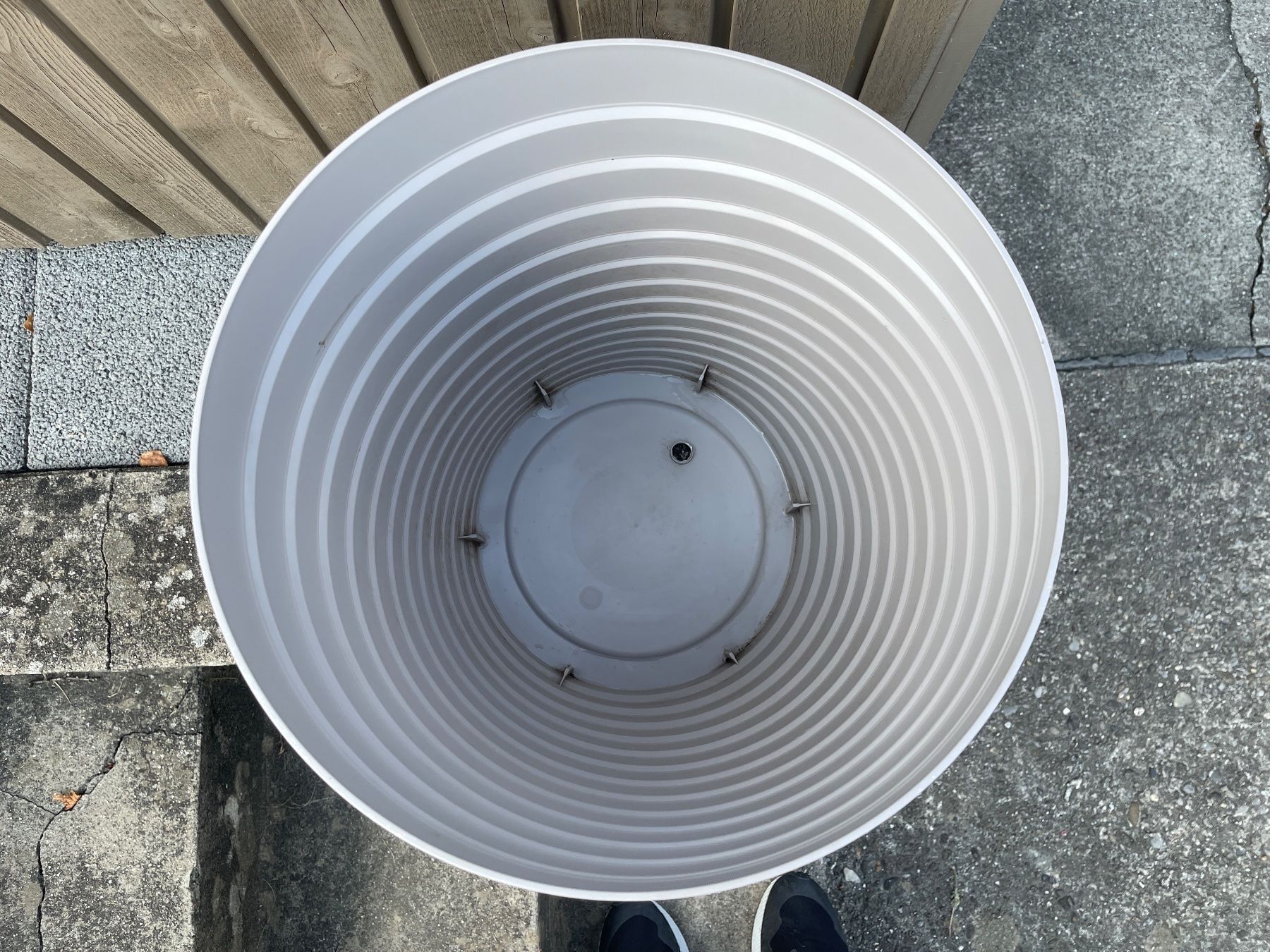 Vasi per fiori: Blumentopf grau (D 35cm / H 35cm) – Nuovo (secondo la descrizione) da Veltheim AG venduto da EVENT-LLS 1