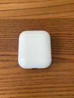 Apple AirPods 1.Gen Kopfhörer mit Ladecase und Schutzhülle