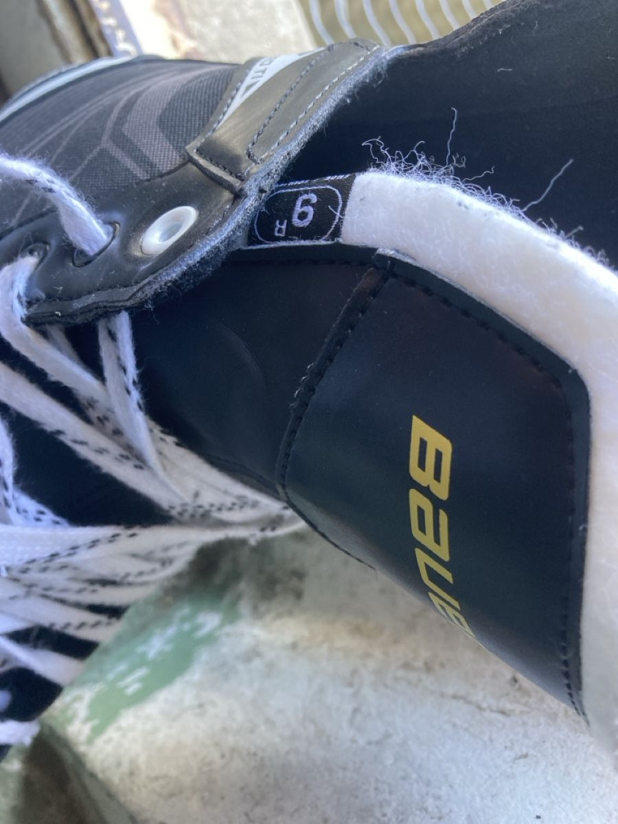 Bauer Pattini da ghiaccio: Eishockeyschlittschuhe Bauer schwarz – Usato da Winterthur venduto da Smass 2