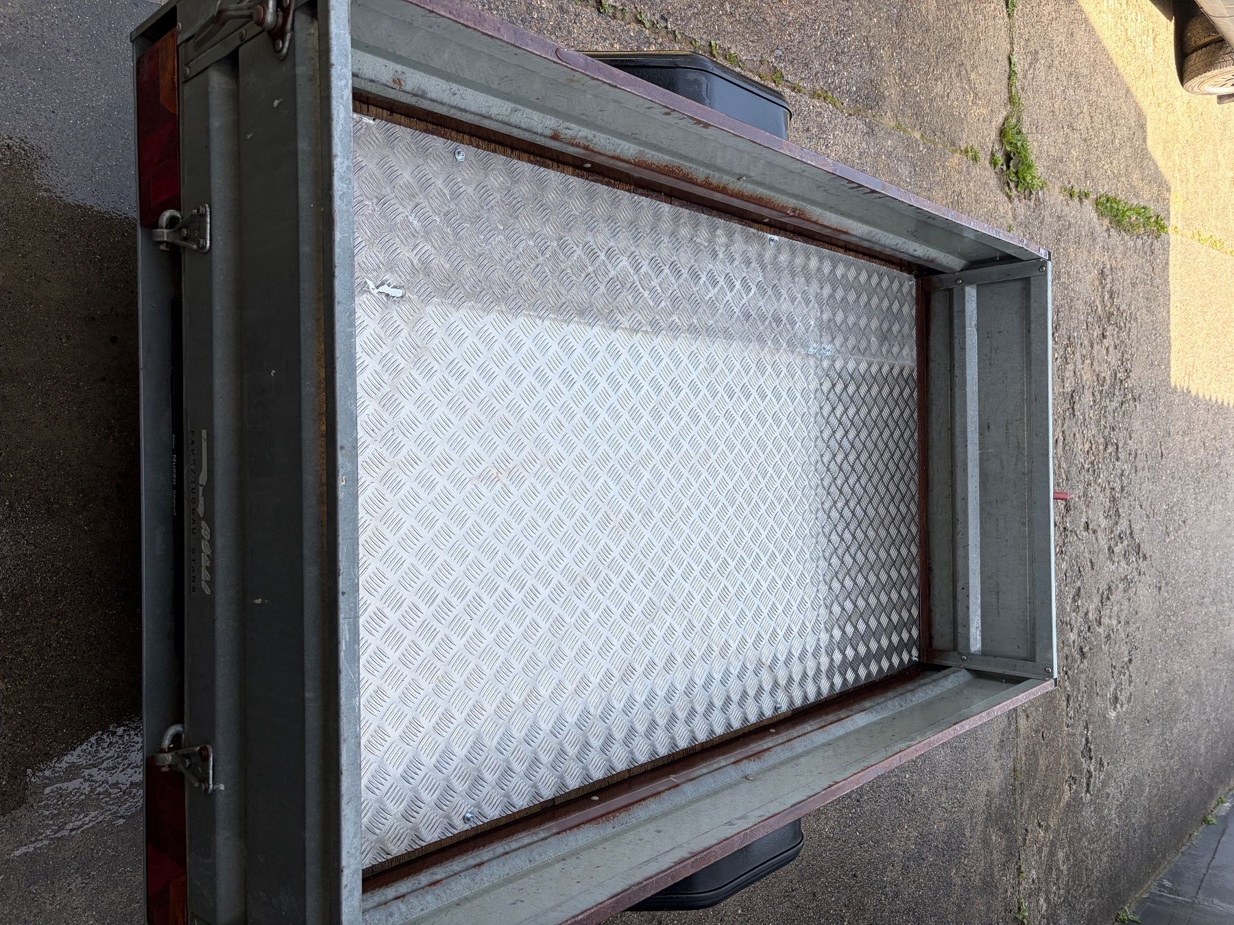 Humbaur Anhänger: Anhänger Humbaur – Gebraucht aus Neuhausen von Amatic-Systems 3