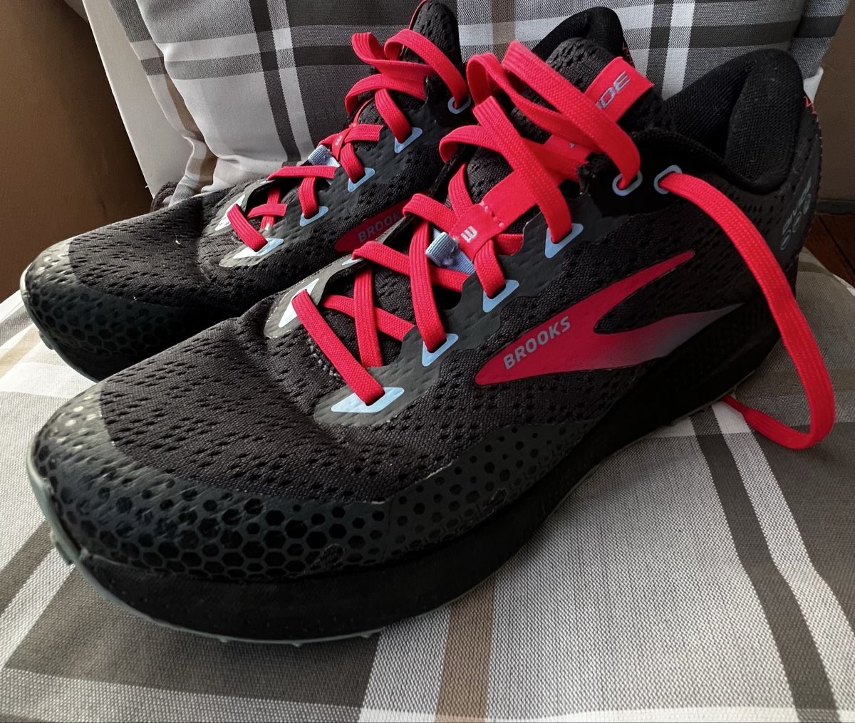 Brooks Scarpe da donna: Brooks DIVIDE 3  Laufschuhe Trail Grösse 41 Damenschuhe – Usato da Unterengstringen venduto da Sehr1986