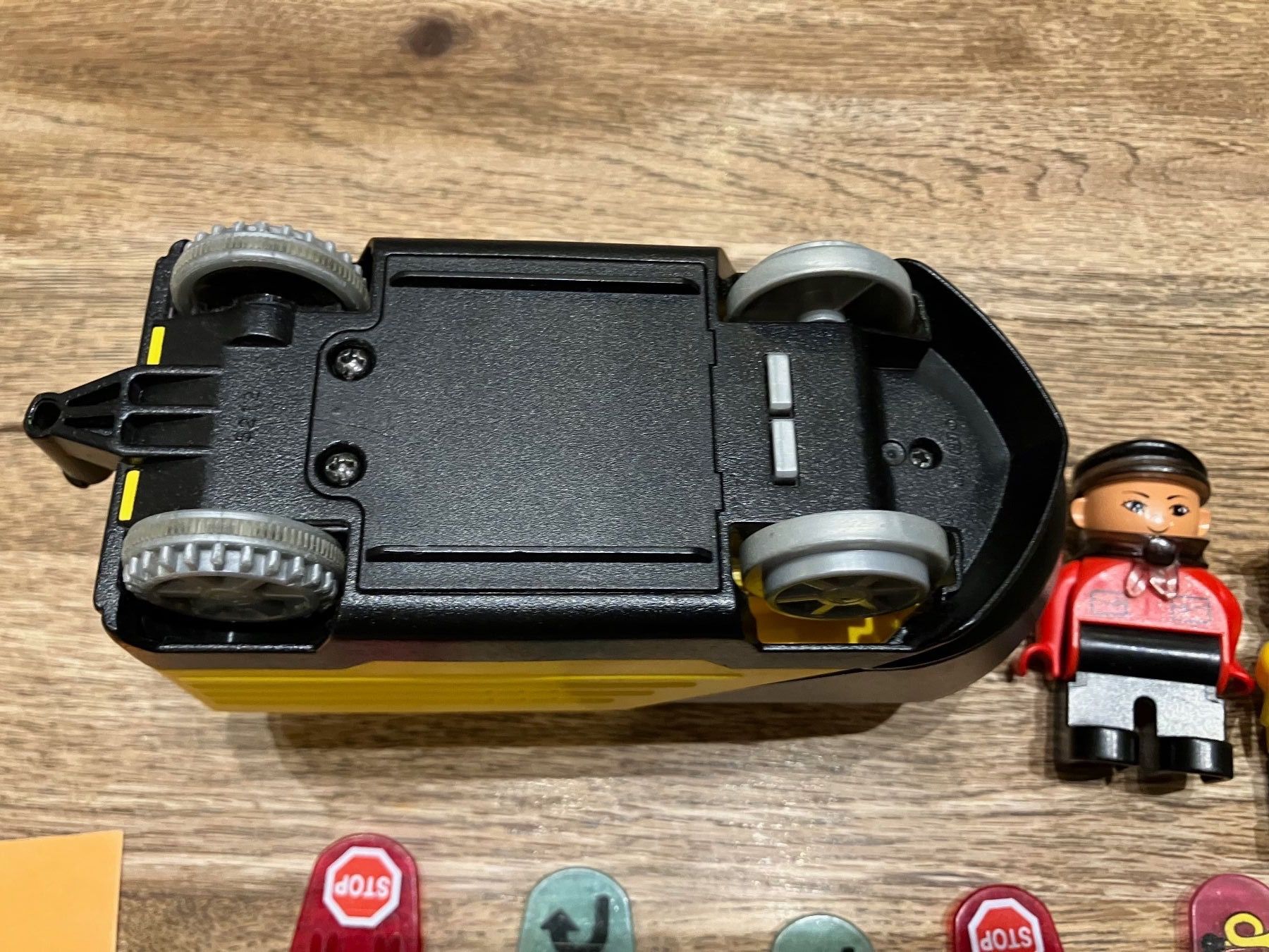 Duplo Spielzeuge: Lego Duplo Intelli Lock mit Codesteinen und Lokführer – Gebraucht aus Bubikon von  3