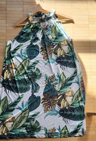 Kleid mit Palmenmuster aus Italien, Grösse S-M, 