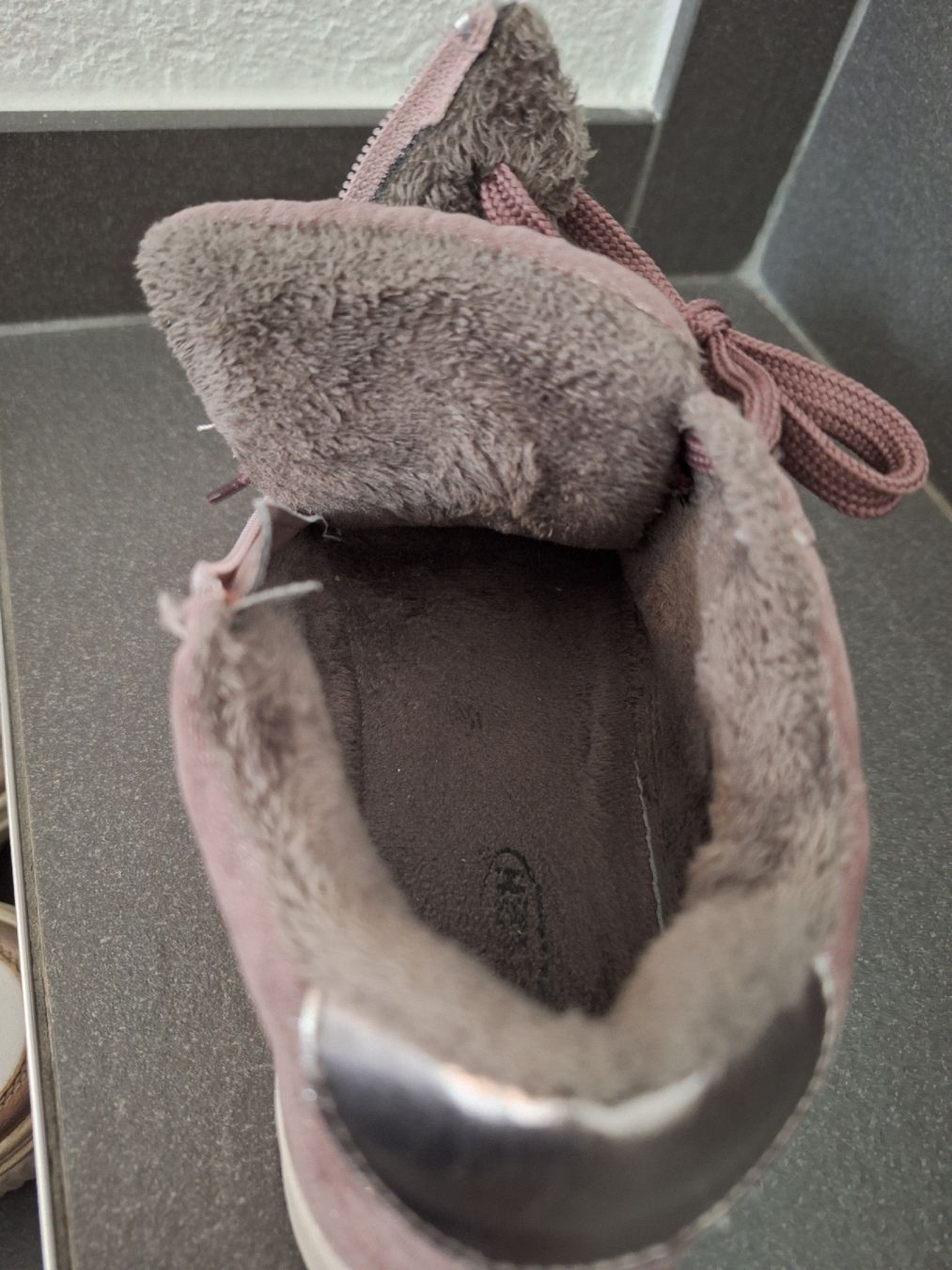 Scarpe per ragazze: warmer Schuh Gr. 35, gefüttert – Usato da Brittnau venduto da Norge77 2