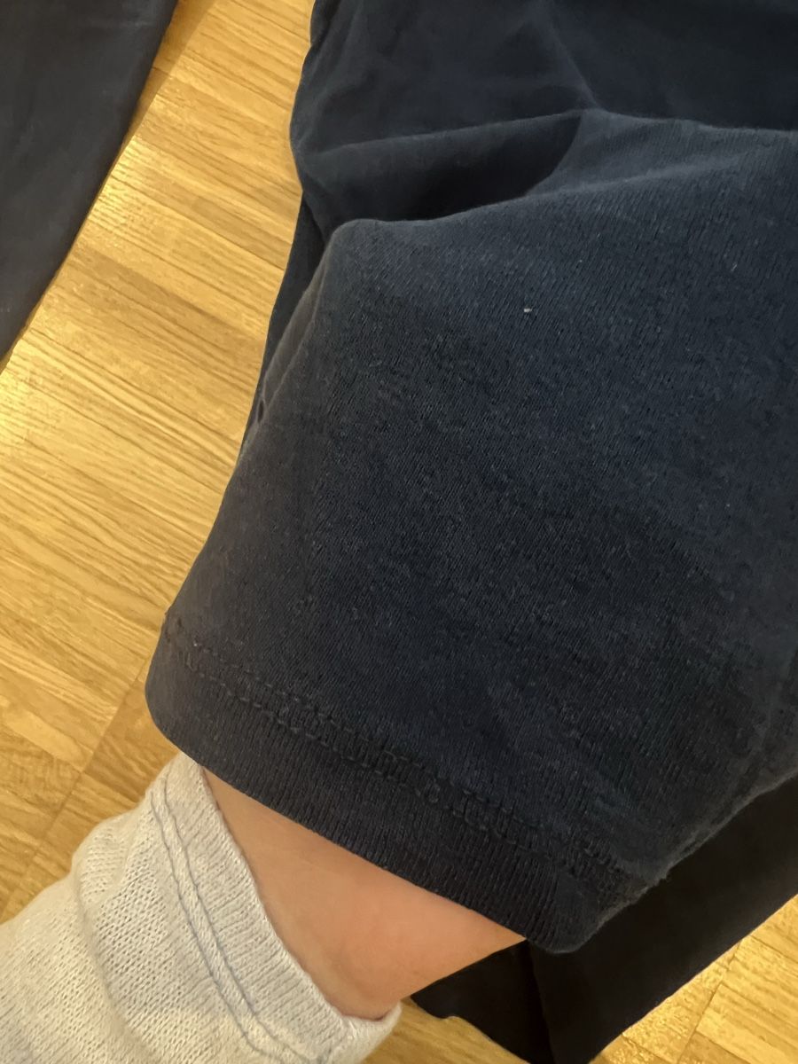 Camicette: Dark blue blouse – Difettoso da Adliswil venduto da avatar83 3