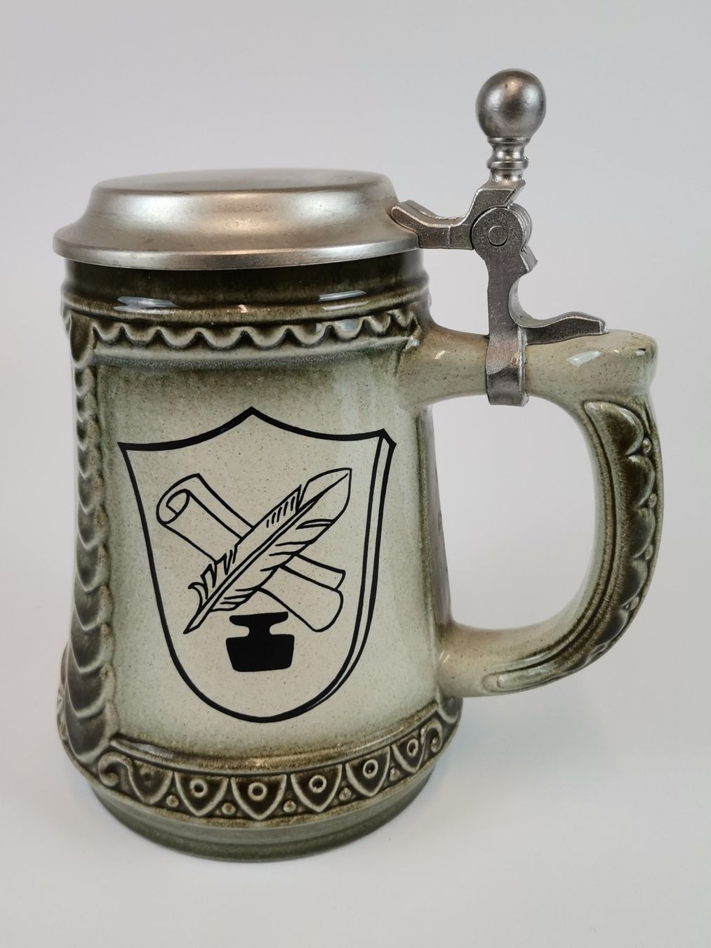 Tutte le decorazioni: BIERKRUG "Der Kaufmann" – Usato da Schaffhausen venduto da Restwert_SH 5