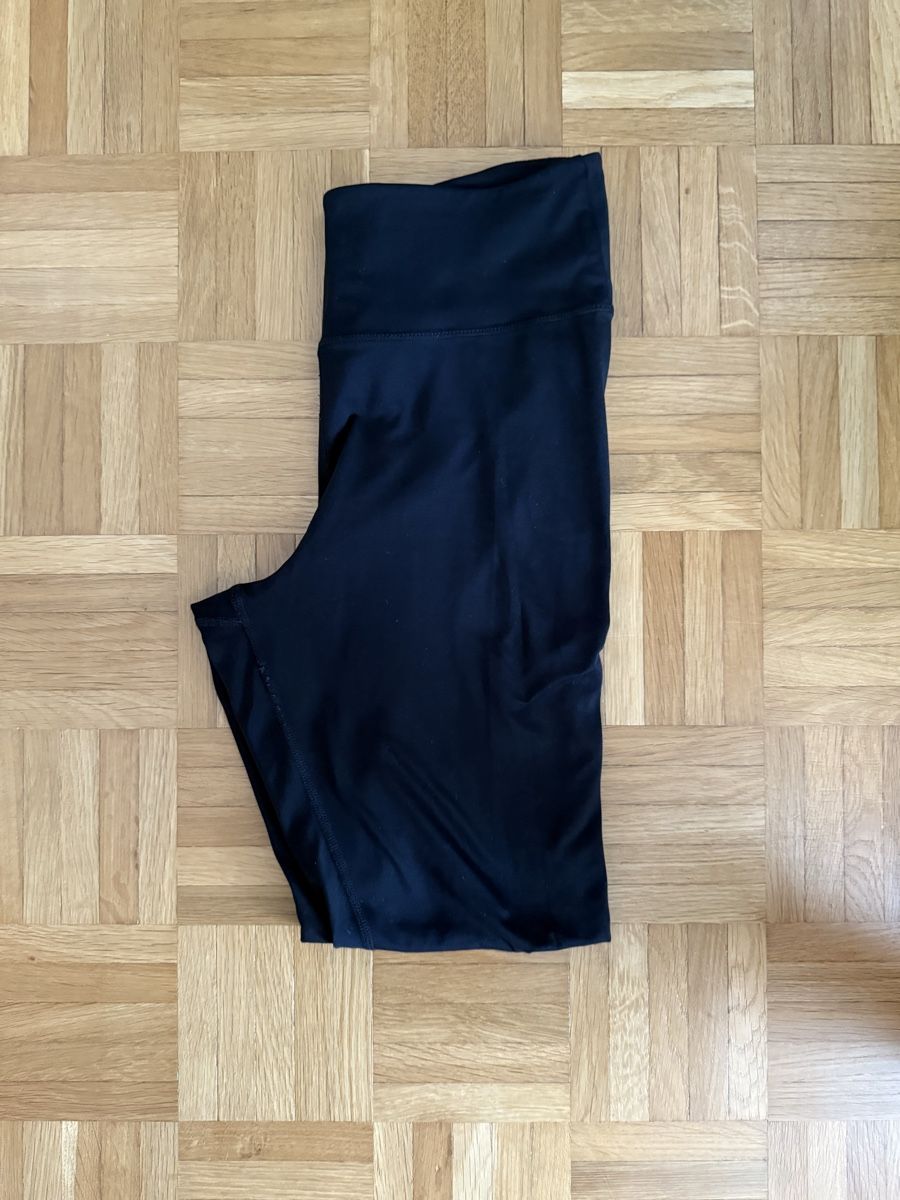 Leggings: Schwarze Sportleggins – Usato da Binningen venduto da zoemaya
