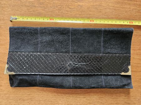 Schicke Clutch aus Wildleder schwarz