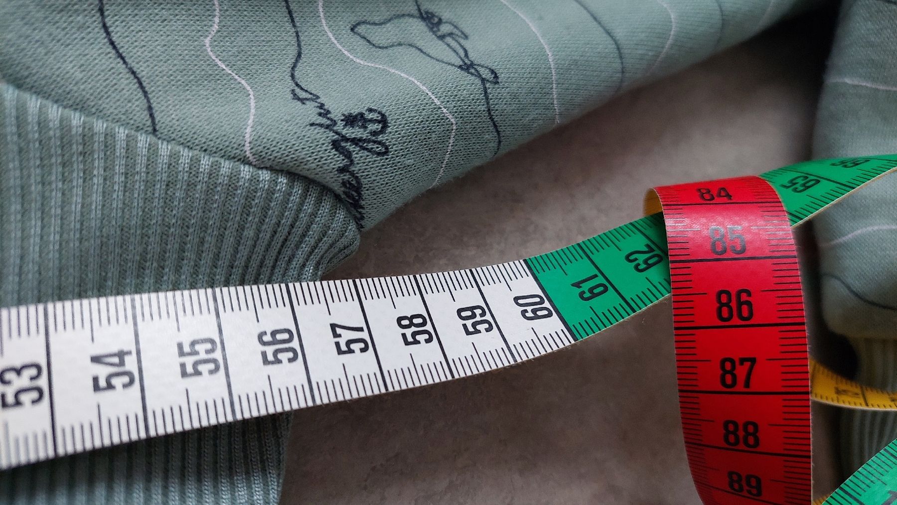 Vestes: Sweatjacke  – D'occasion à Escholzmatt par Ipbuur 1