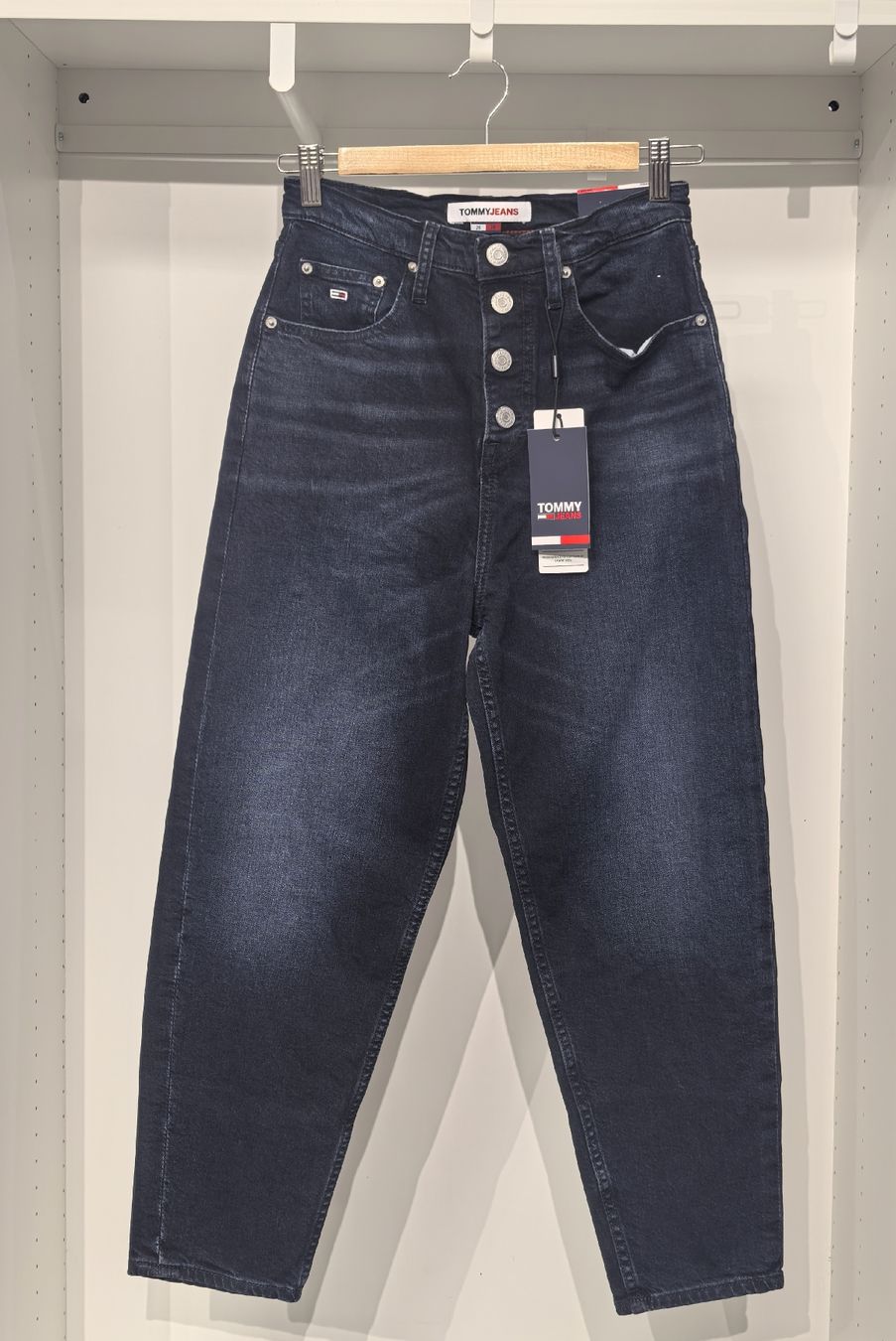Tommy Hilfiger Jeans: Tommy Jeans Tapered – Nuovo e nell'imballaggio originale da Bad Ragaz venduto da AKahlon