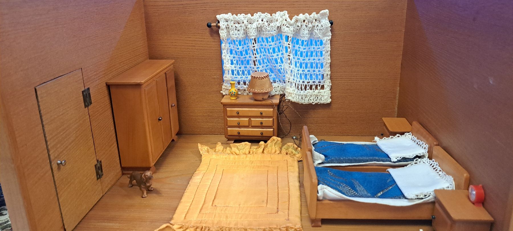 Case e mobili per bambole: alte Puppenstube mit Zubehör – Usato da Urdorf venduto da Canyamel1 5