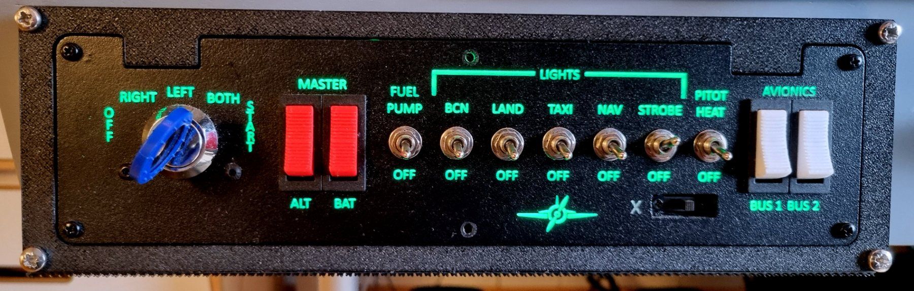 Controller: Cessna Switch Panel – Neu und originalverpackt aus Ennenda von Maedli 3