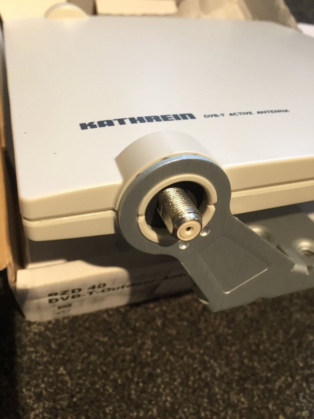 Radiocomunicazione: Kathrein BZD 40 DAB+  DVB-T Aussenantenne – Nuovo e nell'imballaggio originale da Würenlingen venduto da Schneiderhifi 5