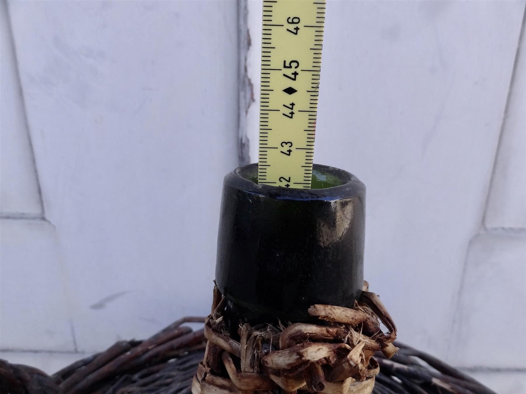 Bottiglie: alte grosse Korbflasche – Nuovo e nell'imballaggio originale da Kerzers venduto da Flaschenposten 8