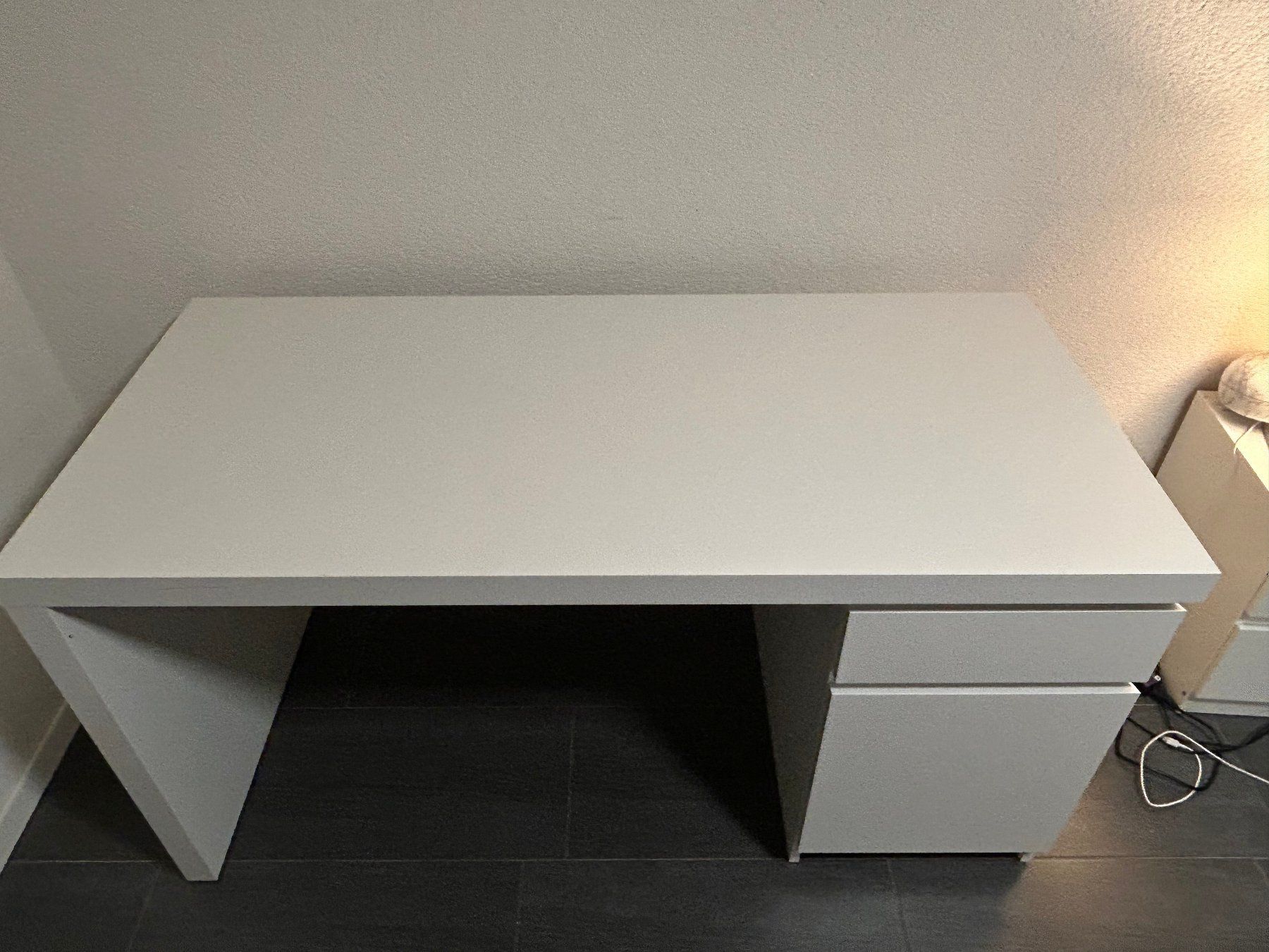 Ikea Scrivanie: Ikea desk MALM – Usato da Glattbrugg venduto da giu_6ynv