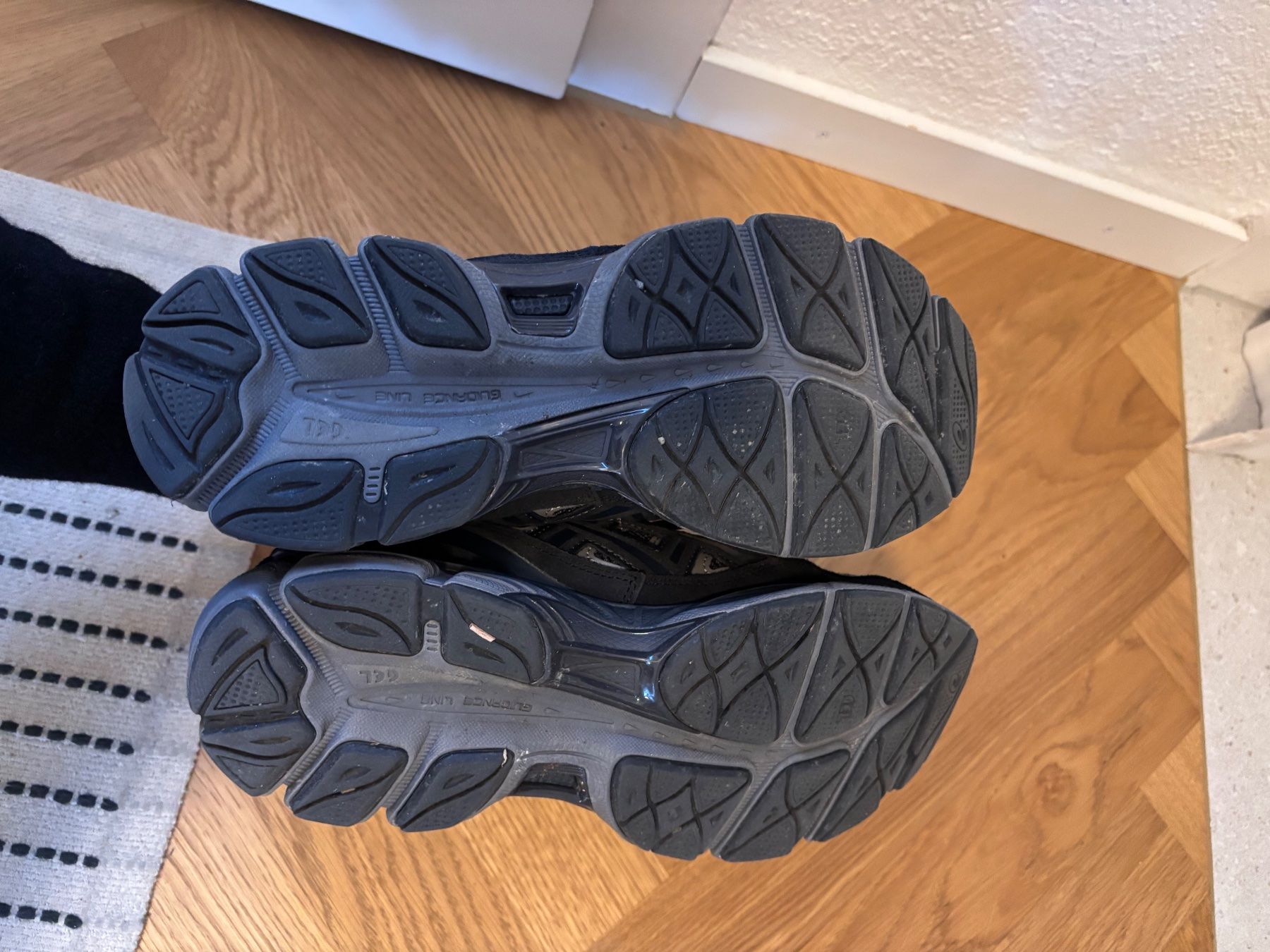 Asics Herrenschuhe: Asics – Neu (gemäss Beschreibung) aus Niederwangen BE von ila_2gy6 1