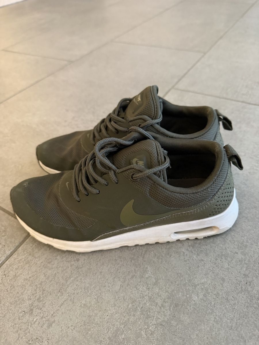 Nike Scarpe da donna: Nike Thea 37.5 – Usato da Othmarsingen venduto da J_Shop