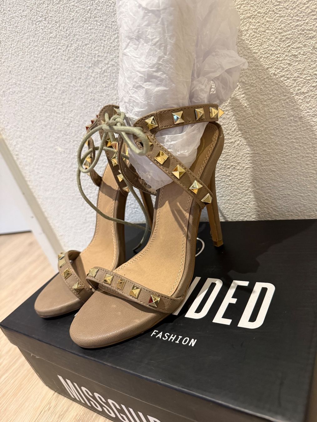 Scarpe da donna: Missguided High Heels – Usato da Weesen venduto da naz_m6gj 1