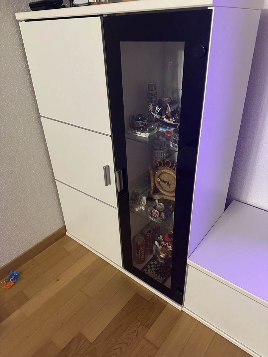 Mobili TV: Tv-Mobel – Usato da Worb venduto da Ektor 2