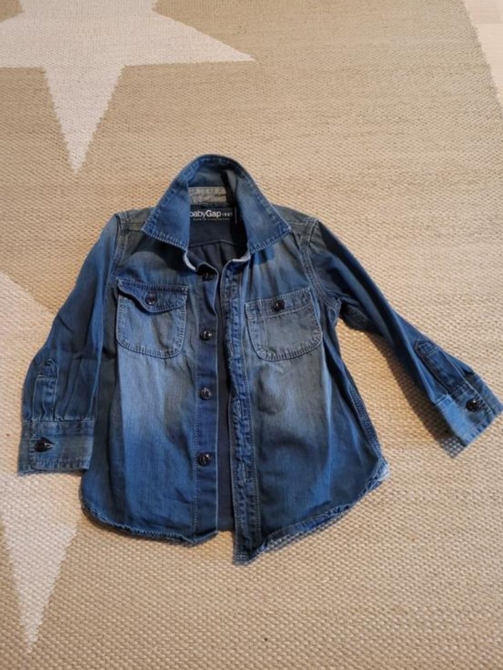 Gap Chemises, T-shirts & Polos: Hemd Gap gr. 92 – D'occasion à Inwil par Flower2325