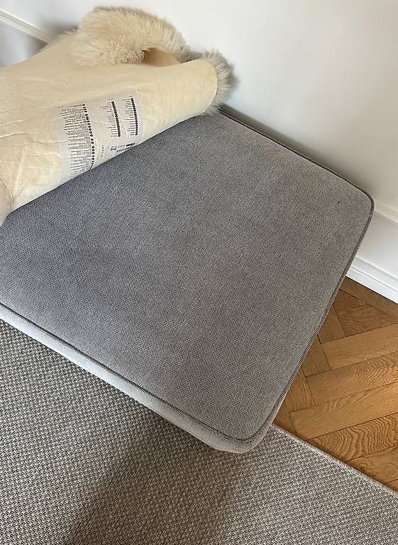Tabourets: IKEA KIVIK footstool with storage – D'occasion à Genève par amb_2kbj 1