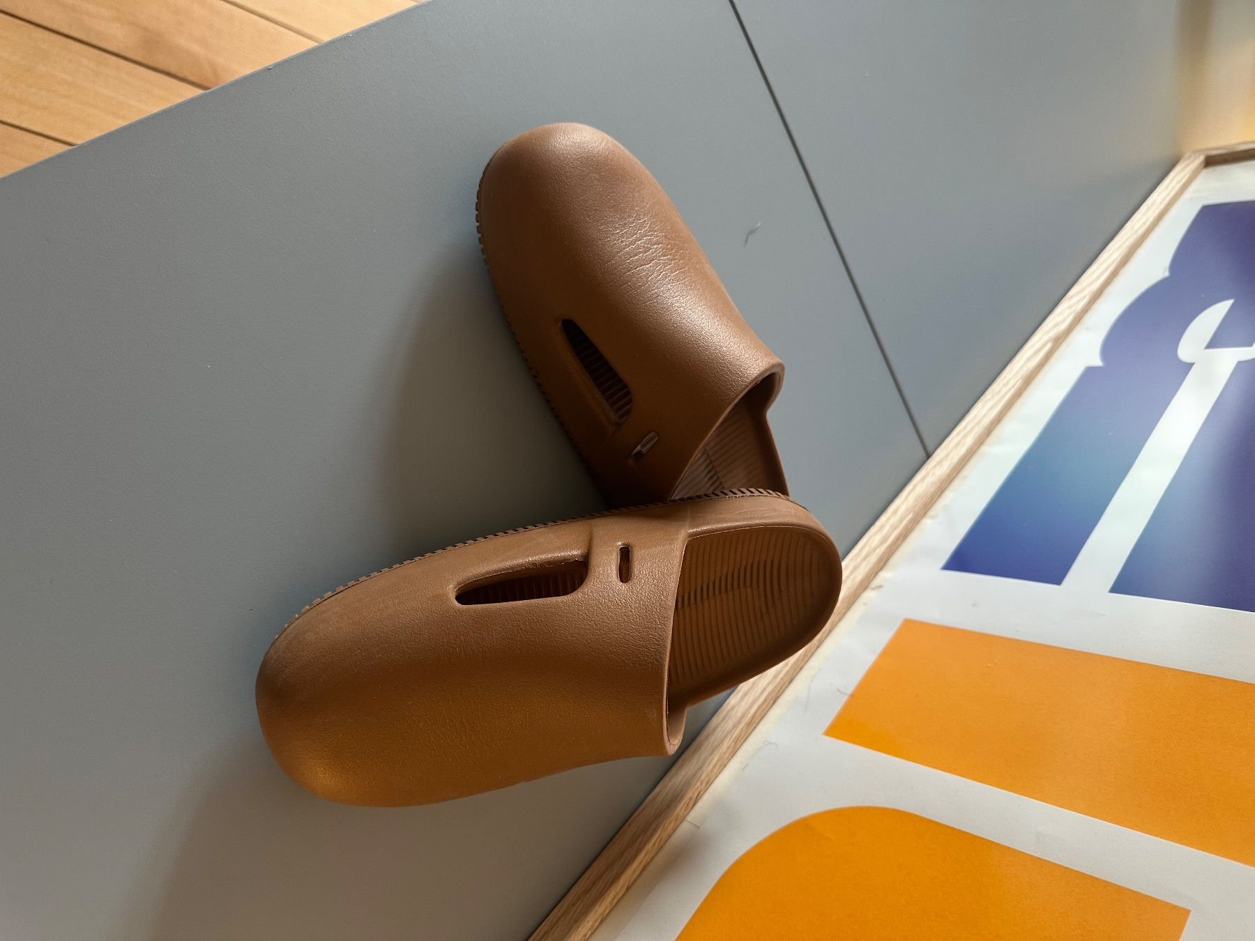 Nike Scarpe da uomo: NIKE Brown Mules – Usato da Zürich venduto da ichsehealsokaufeich 1