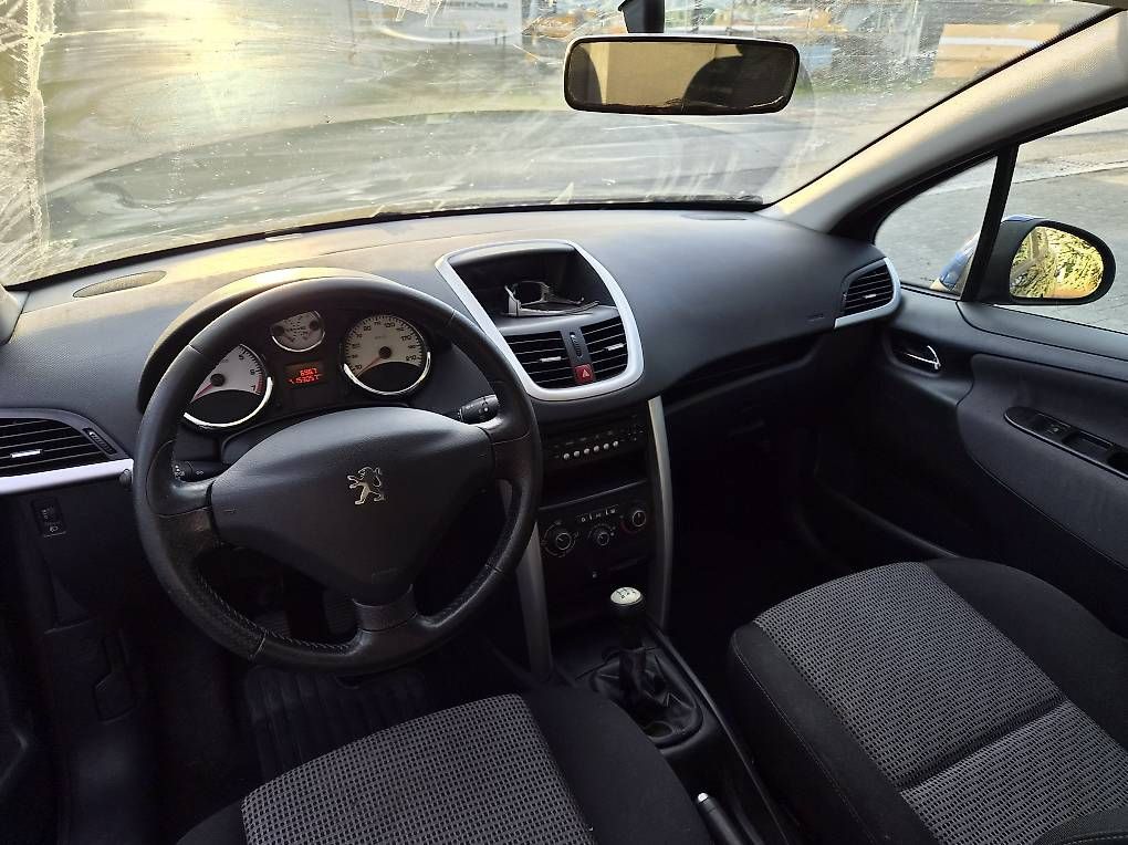 Autos: PEUGEOT  207   1.6i  16 V – Gebraucht aus St. Gallen von kratzki01 2