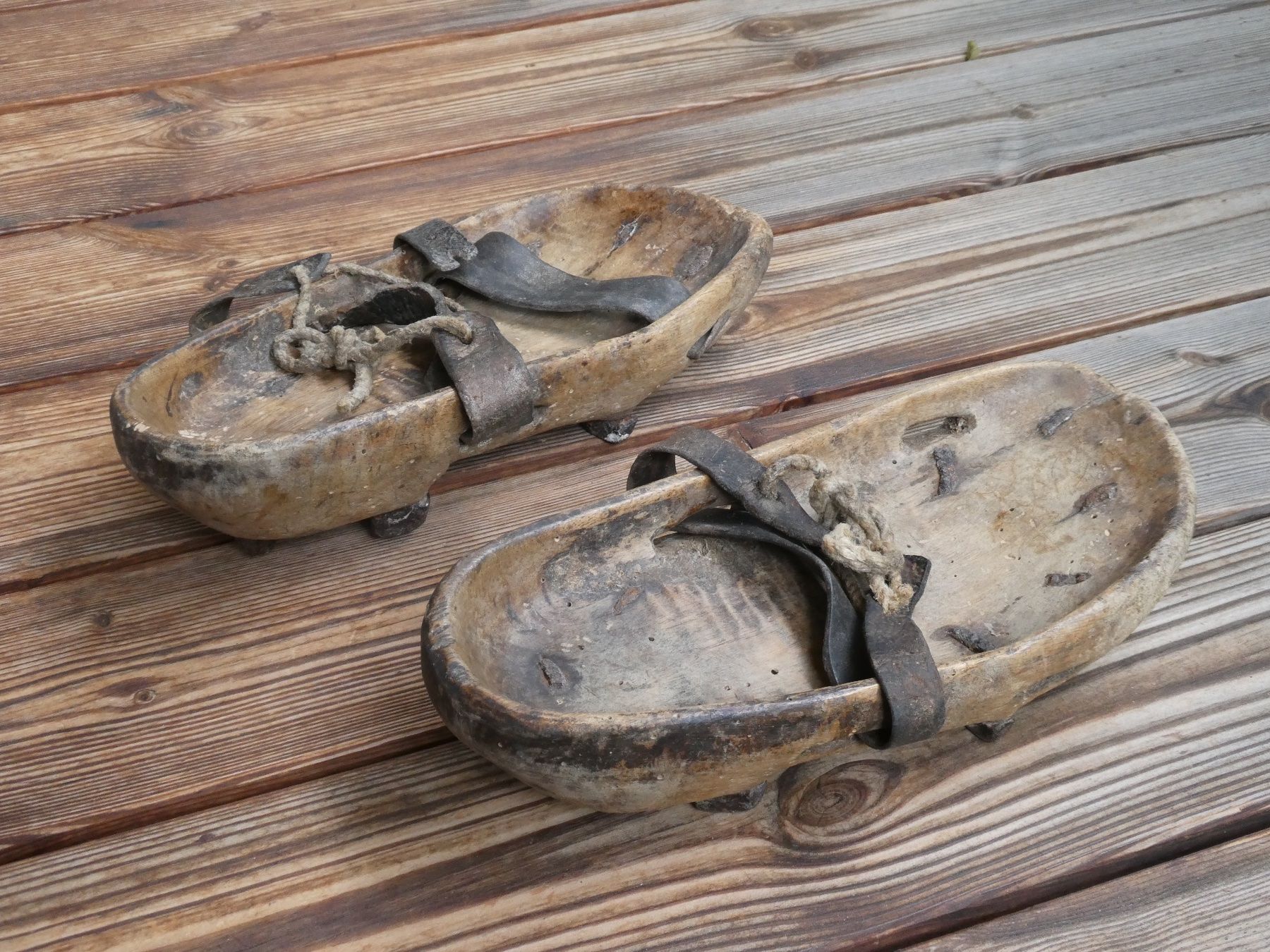 Scarpe da uomo: antike Museale Holzschuhe – Usato da Lüchingen venduto da Eeizo 3