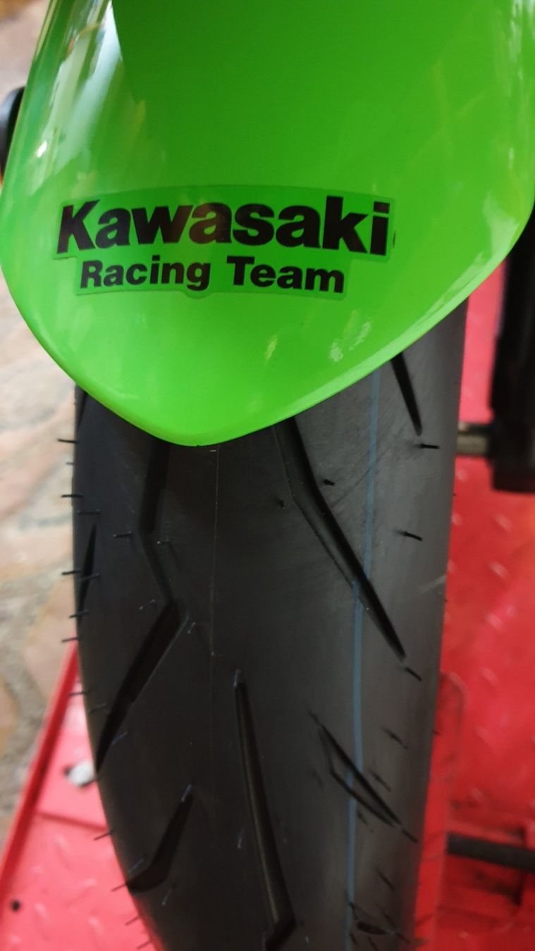 Kawasaki Strasse: KAWASAKI NINJA 125 KRT – Gebraucht aus Aarau Rohr von alpineA311 1