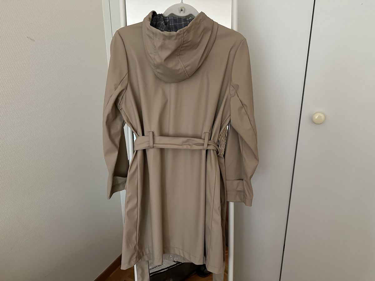 Dorothy Perkins Mäntel: Dorothy Perkins Rain Coat, Size 40 petite – Gebraucht aus Genève von Good_finds 4