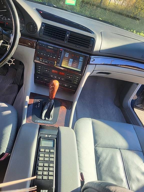 Automobili: BMW 740i – Usato da Fully venduto da Luvi 6