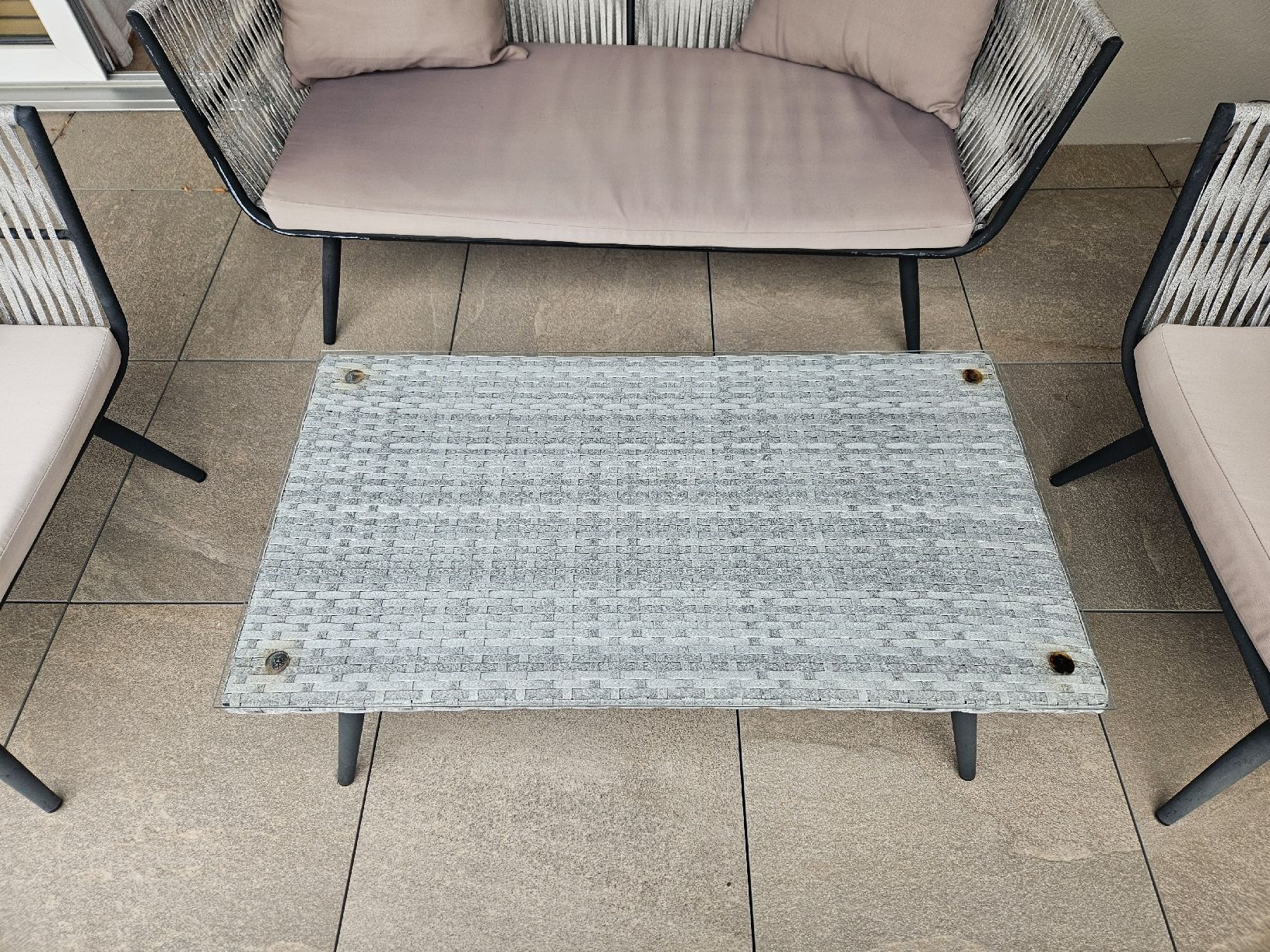 Set di tavolo e panche: Garten-/ Balkonloungeset 4-teilig – Usato da Winterthur venduto da Dodonochisaii 3
