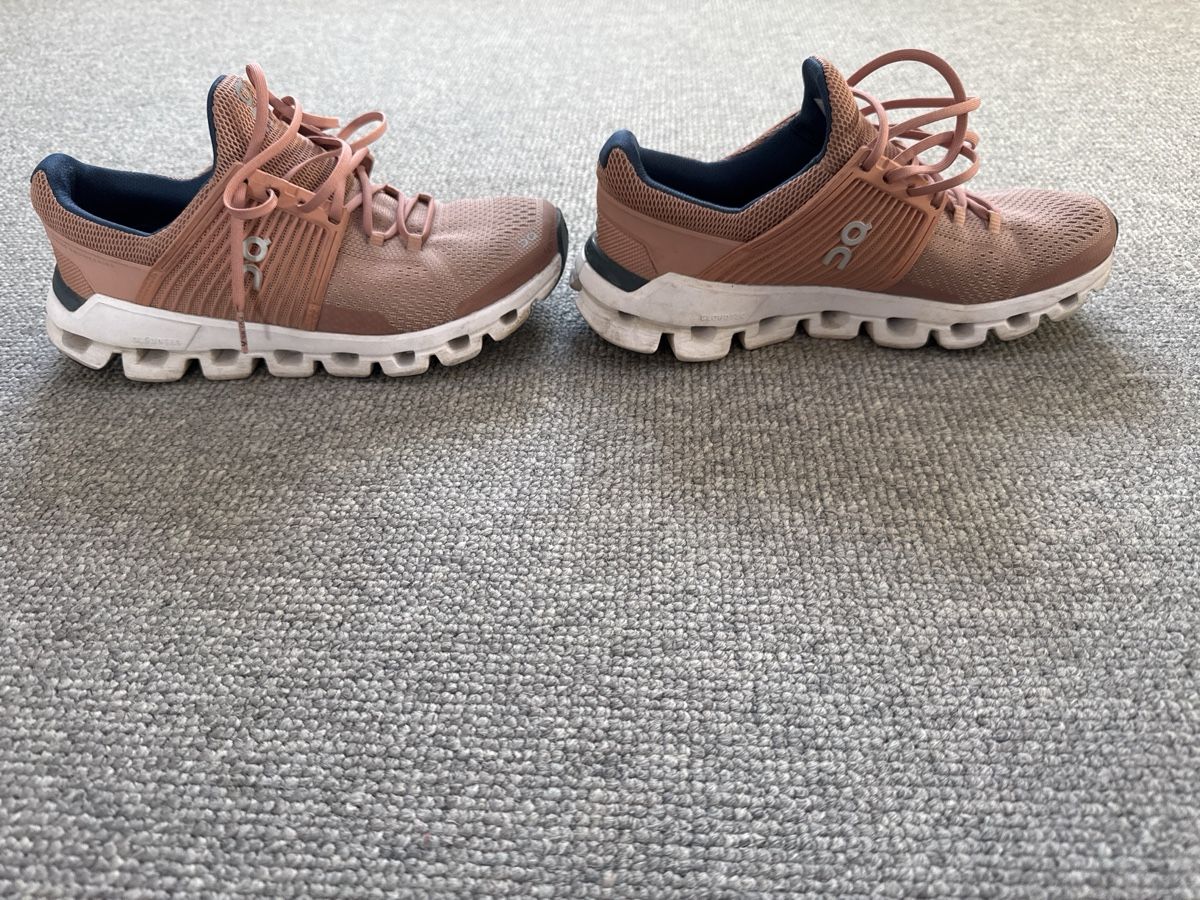On Chaussures femmes: ON Turnschuhe – D'occasion à Matzingen par carola71 3