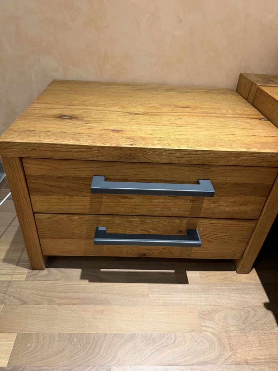 Comodini: 2x Nachttisch massiv – Usato da Worb venduto da DealPoint24 4