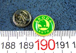 SKODA AUTO LOGO PIN KLEIN 13mm GLASIERT VINAGE