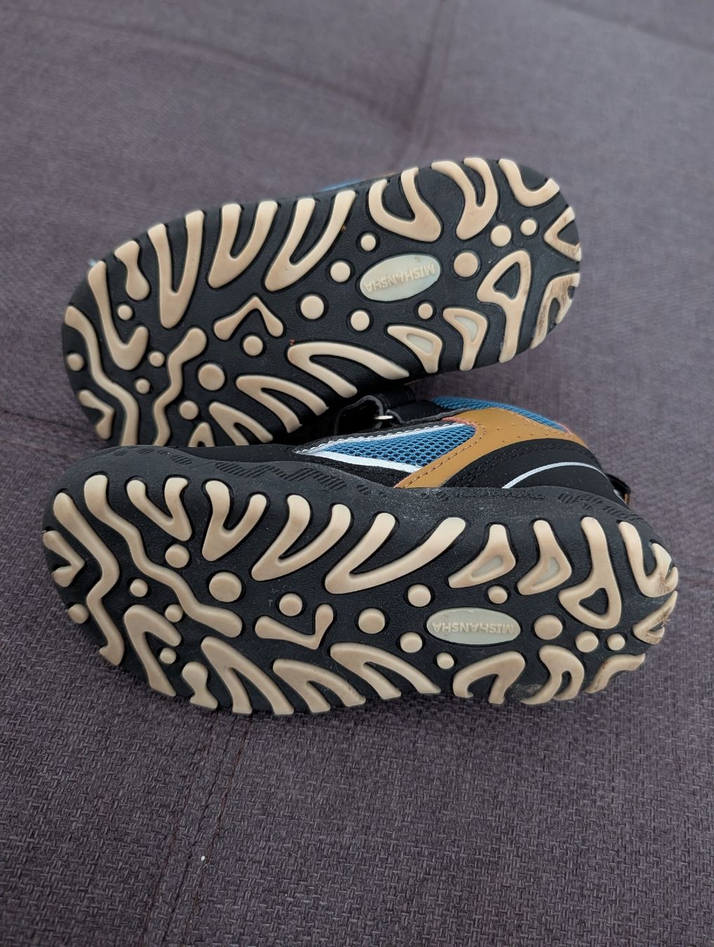 Scarpe per ragazzi: Kinder Barfuss Schuhe, Gr. 25 – Usato da St. Gallen venduto da tadi09 2