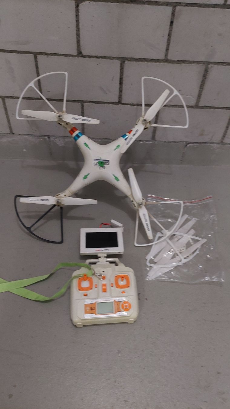RC Modellbau: RC Quadrakoppter mit Kamera – Gebraucht aus Uster von Dmarra