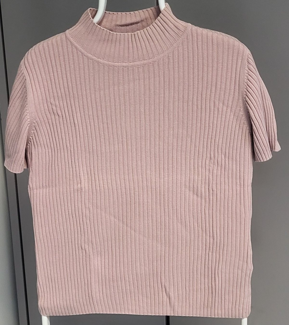 Pullover & Sweatshirts: Kurzarm Pulli Rosa Gr. M Priority – Gebraucht aus Figino von mayam63